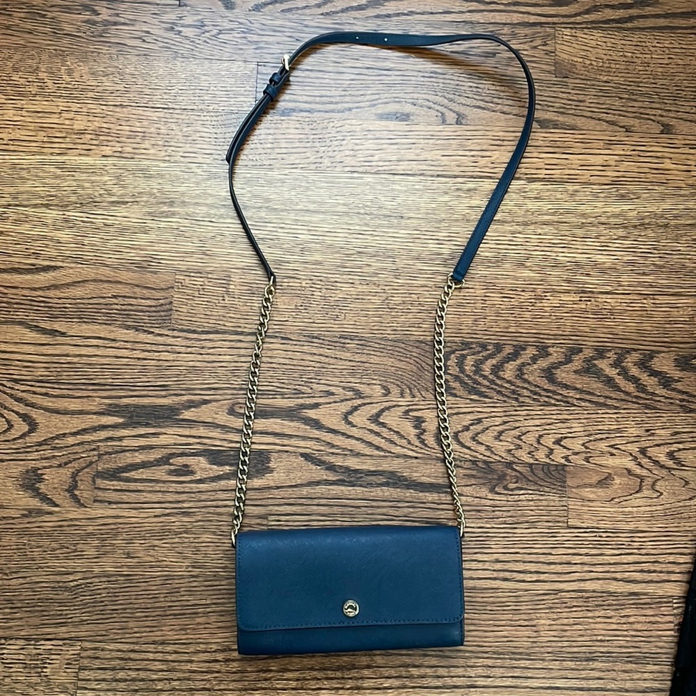 Navy Michael Kors Crossbody with gold chain